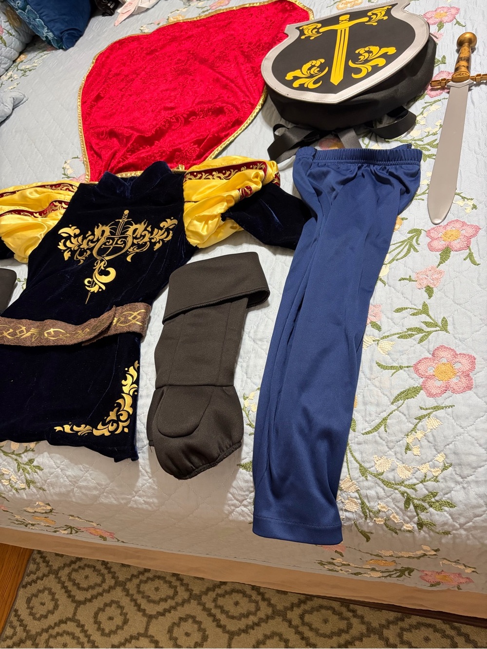 Disney Parks Bibbidi Bobbidi Boutique deluxe prince/knight Complete costume